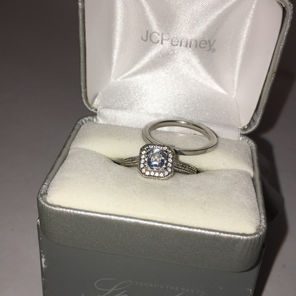 JCP Wedding Rings - Picture 3 of 8